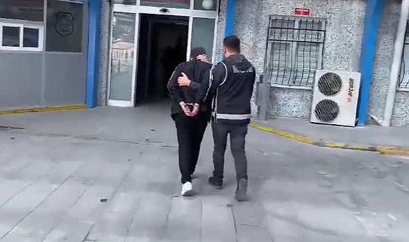 FETÖ üyelerini yerleştirmek için usulsüzlük yapanlara operasyon: 5 gözaltı