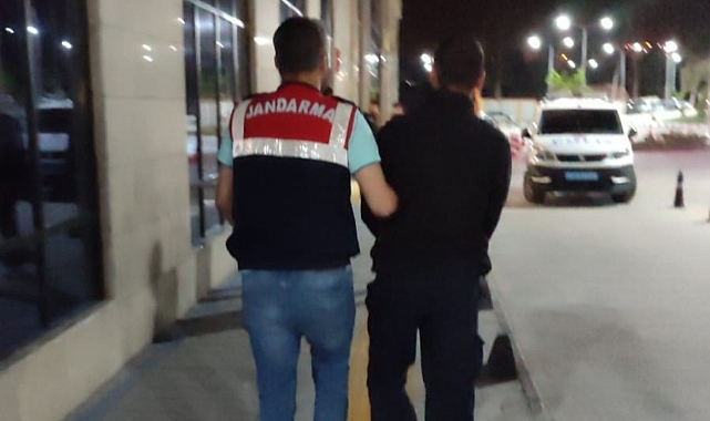 FETÖ'ye İzmir merkezli 8 ilde operasyon: 11 gözaltı