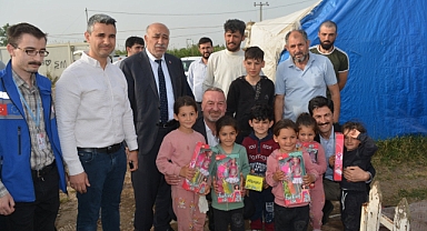 Kaymakamı Kafkas Urfalı mevsimlik tarım işçilerinin sorunları yerinde dinledi
