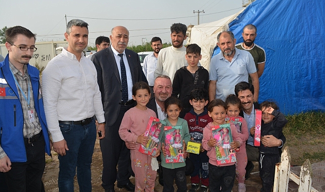 Kaymakamı Kafkas Urfalı mevsimlik tarım işçilerinin sorunları yerinde dinledi