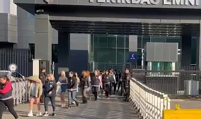 Masaj salonlarına fuhuş operasyonu: 33 kişi yakalandı