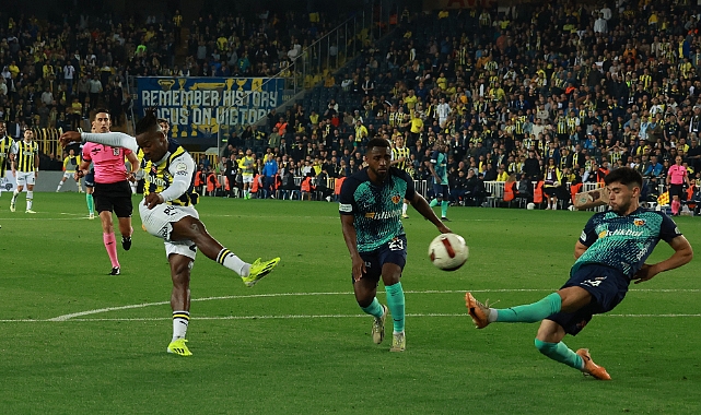 Michy Batshuayi, bu sezon 24. golüne ulaştı