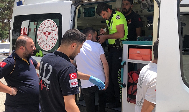 Otomobilin çarptığı kız öğrenci yaralandı