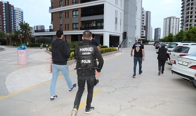 Siber polisinden çifte operasyon: 5 gözaltı