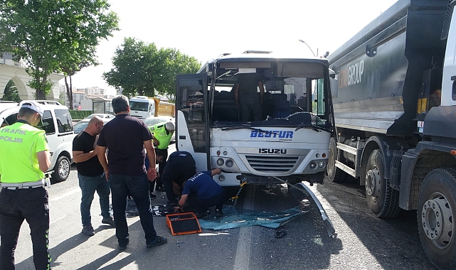 Üç aracın karıştığı kazada 1 kişi yaralandı