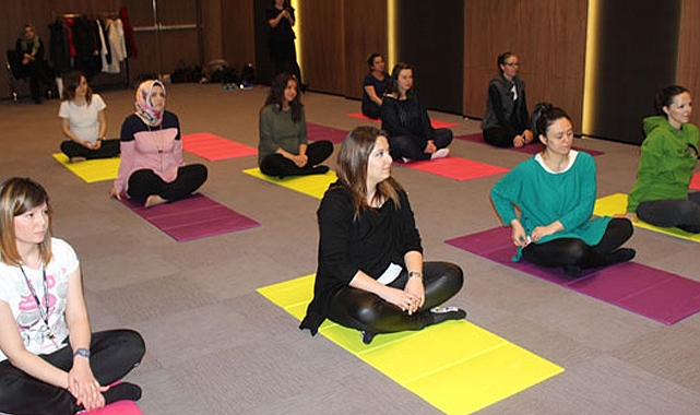 Uzmanından hamilelik yogası önerisi