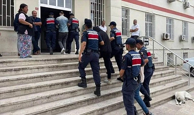 13 ilde sokak satıcılarına operasyon: 83 gözaltı