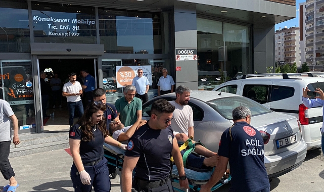 Motor kurye ile mobilya firması çalışanları arasında silahlı kavga: 5 yaralı