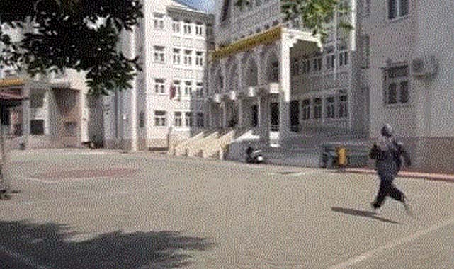 Adana'da genç kız yıl boyunca hazırlandığı KPSS'ye son anda yetişti