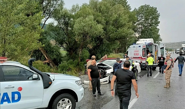 Erzincan’da trafik kazası: 4 yaralı