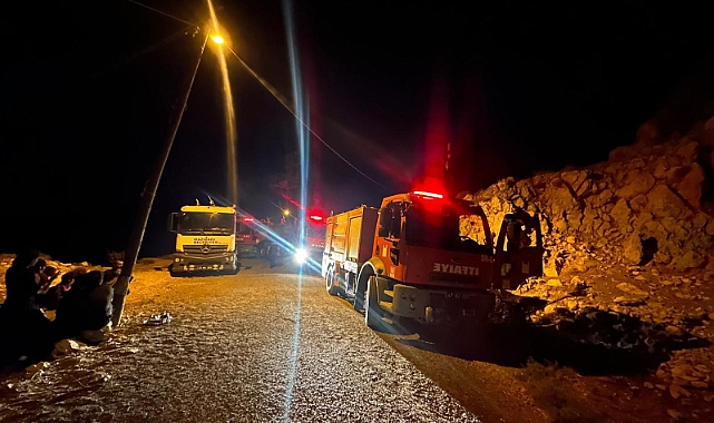 Mardin’de gece saatlerinde korkutan yangın kontrol altına alındı