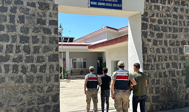 Urfa'da iş yerini soyan hırsızlar suçüstü yakalandı