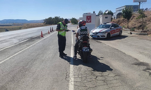 Jandarma’dan motosiklet denetimi; 19 araç trafikten men