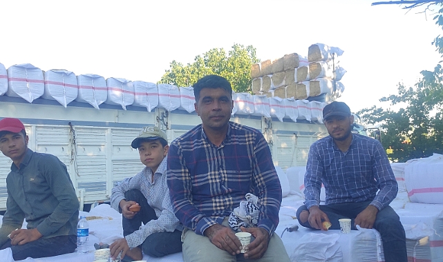 Urfalı işçiler Yozgat'ta ekmeklerini samandan kazanıyorlar