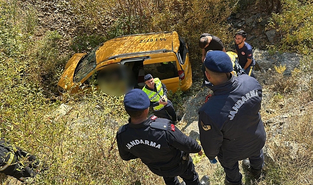 Adıyaman'da hafif ticari araç şarampole yuvarlandı: Ölüler var