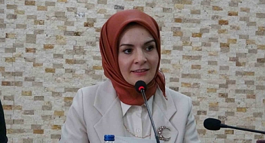 Aile ve Sosyal Hizmetler Bakanı Göktaş'ın aracı kaza yaptı!