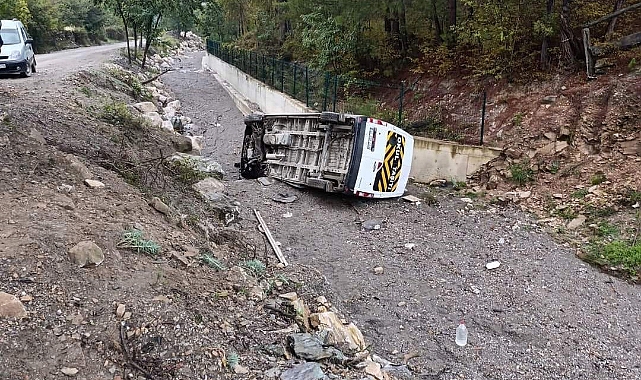 Samsun'da öğrenci servisi devrildi: Çok sayıda yaralı