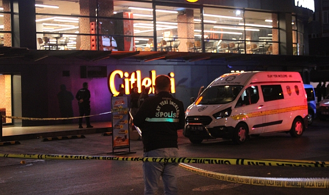 'Yan bakma' kavgası can aldı: 1 ölü