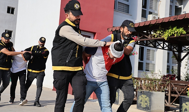 Adana'da kebapçıya silahla saldıran 2 şüpheli tutuklandı