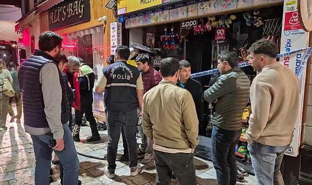 Cinnet getiren şahıs kardeşinin bulunduğu marketi ateşe verdi: 1 ölü, 5 yaralı