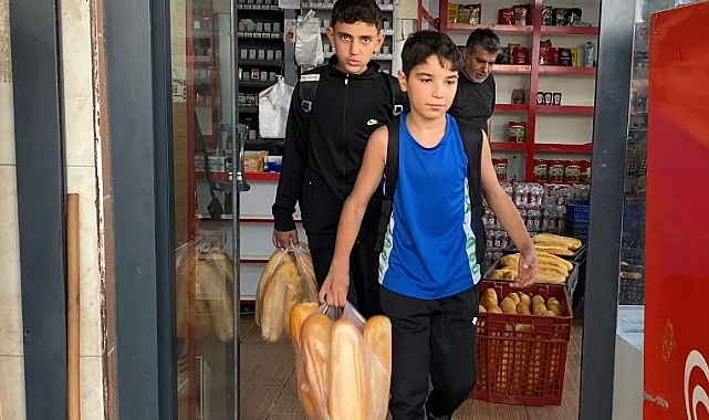 Mersin'de fırıncıların rekabeti vatandaşa yaradı: Ekmek 4 TL