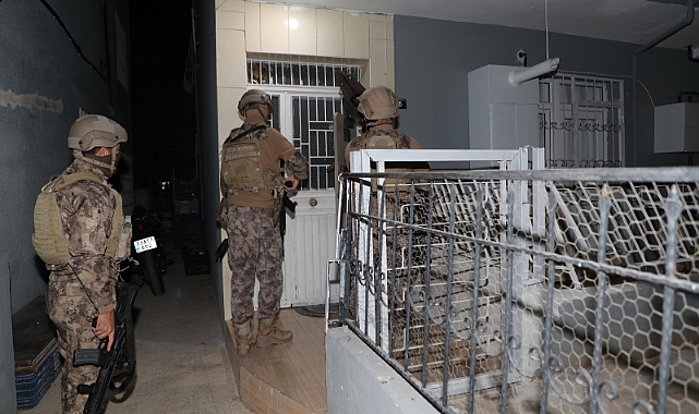 Mersin merkezli 3 ilde yasadışı bahis operasyonu: 20 gözaltı