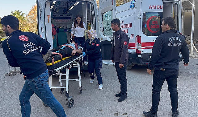 Adıyaman’da otomobil ile traktör çarpıştı: Yaralılar var