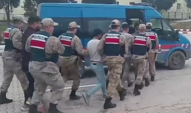 Gaziantep'te jandarmadan terör operasyonu: 16 gözaltı