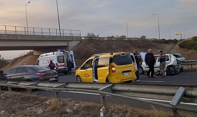 Şanlıurfa’da 2 otomobil çarpıştı! Yaralılar var