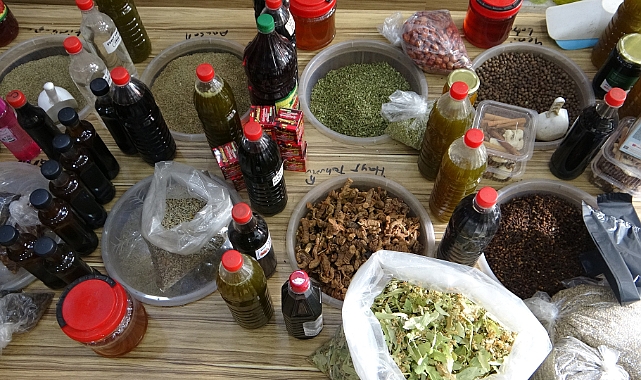 Adana'da havalar soğudu, aktarlara ilgi arttı