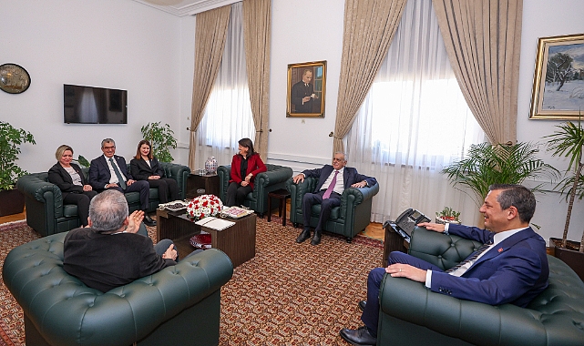 DEM Parti'nin İmralı heyeti Özgür Özel'i ziyaret etti