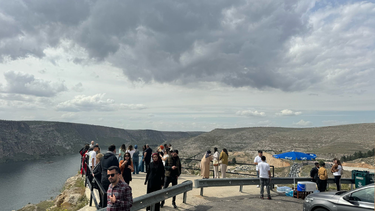 Şanlıurfa'nın "sakin şehri"  bayramda ziyaretçi akını