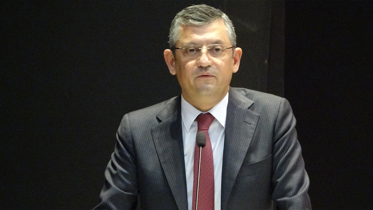 Özgür Özel’e Tehdit ve Hakaret Suçlamasıyla Soruşturma