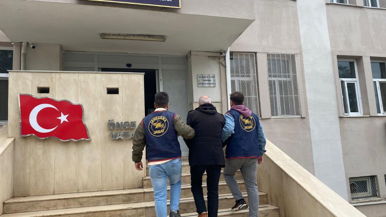 Hakkında 18 yıl 9 ay kesinleşmiş hapis cezası bulunan JASAT’tan kurtulamadı