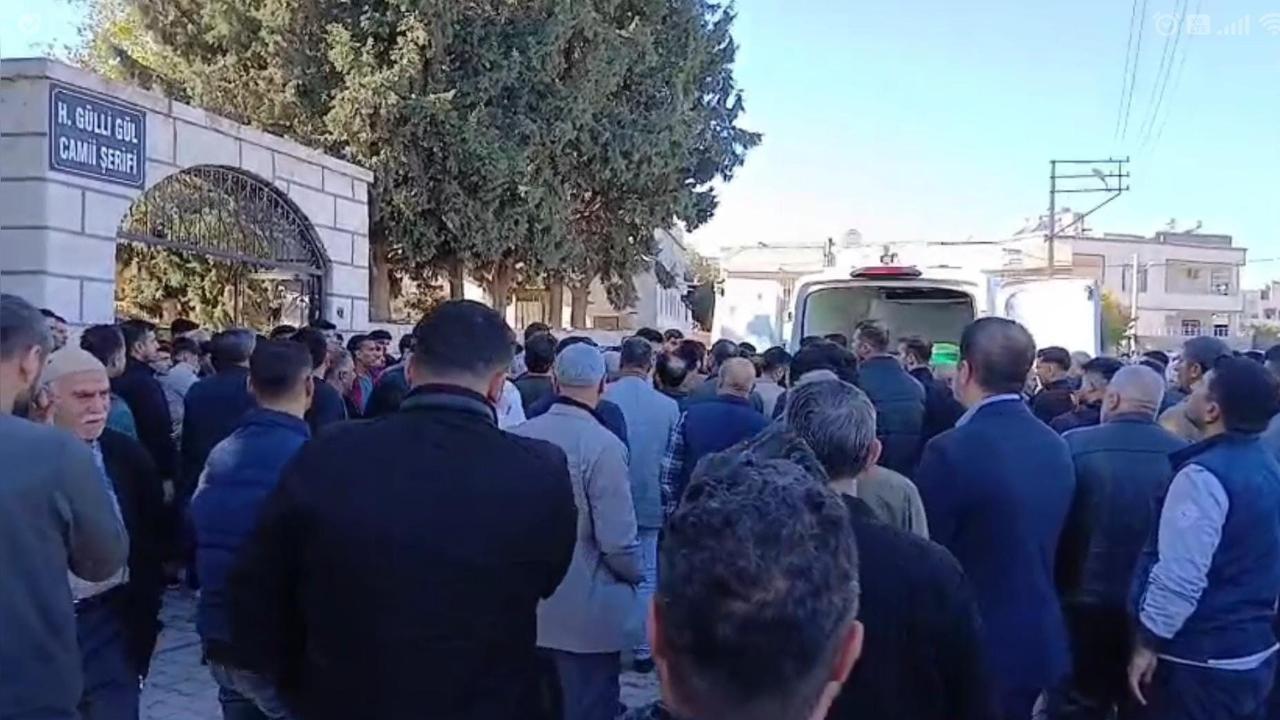 Makatına hava basıldığı için ölen çocuk defnedildi