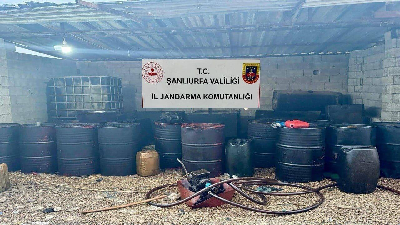 Akçakale'de 3 bin 900 litre kaçak akaryakıt ele geçirildi