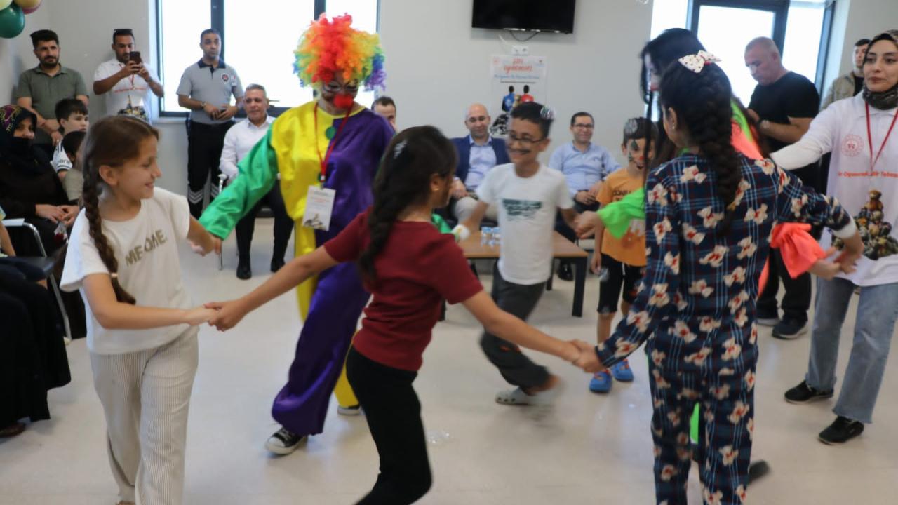 Ceylanpınar'da bir oyuncak, bir şifa projesiyle çocukların yüzü güldü