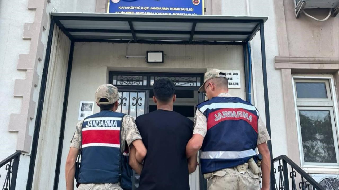Hırsızlıktan Aranan Hükümlü Karaköprü'de Yakalandı