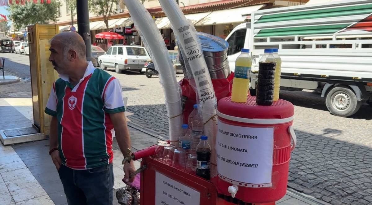 Diyarbakır sıcaklarında serinleten kurtarıcı: Meyan kökü şerbeti